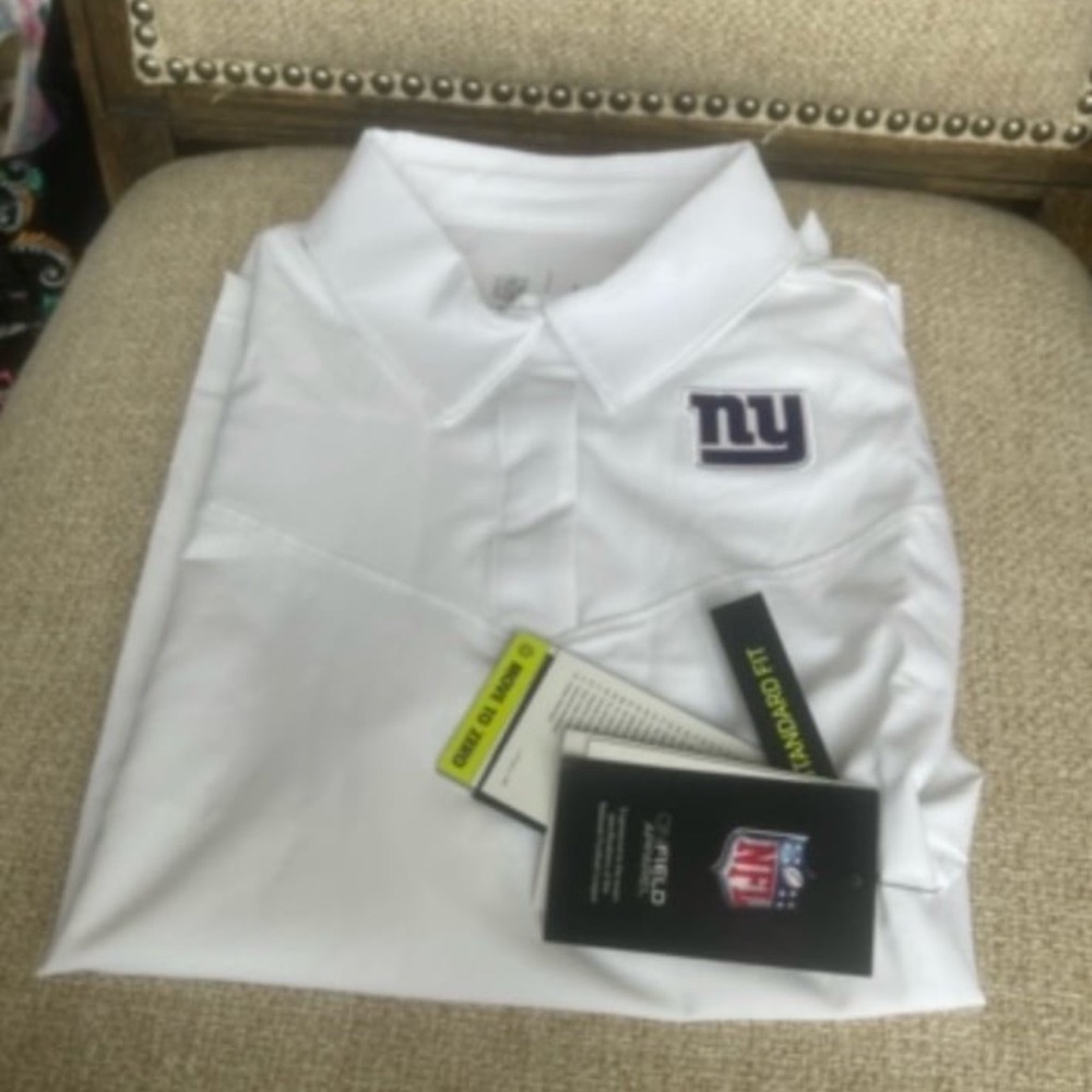 Nike NFL dry fit New York Giants football team white women’s medium polo nwt new